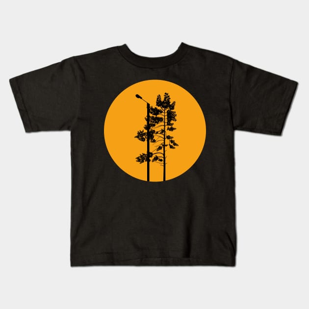 Silhouette in the evening Kids T-Shirt by designbek